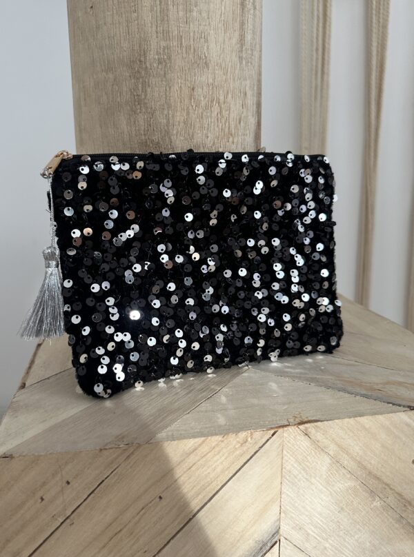 POCHETTE EN SEQUINS