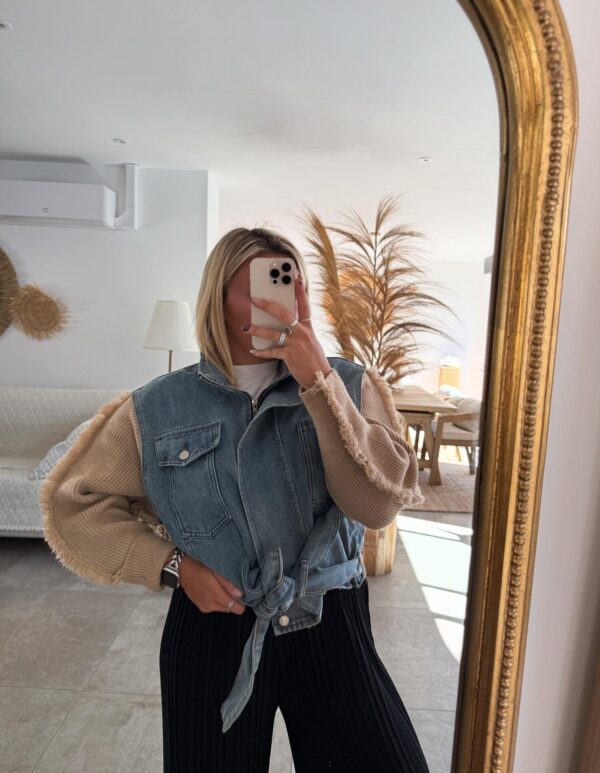 VESTE EN JEANS/PULL