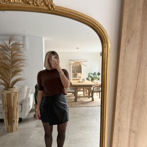 JUPE SHORT NOIR EN CROCO