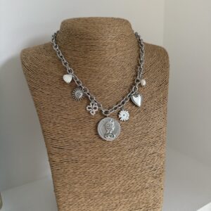 COLLIER CHARMS
