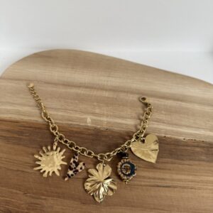 BRACELET
