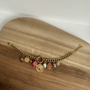 BRACELET
